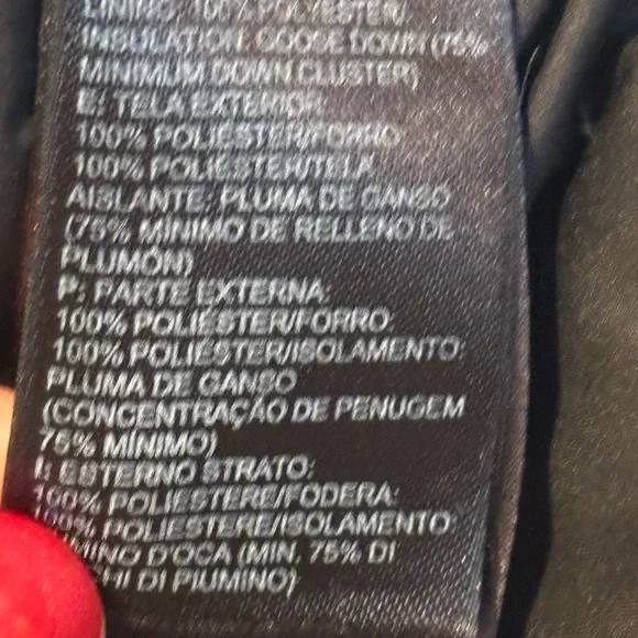 The North Face Women's Black Puffer Vest - Picture 6 of 7